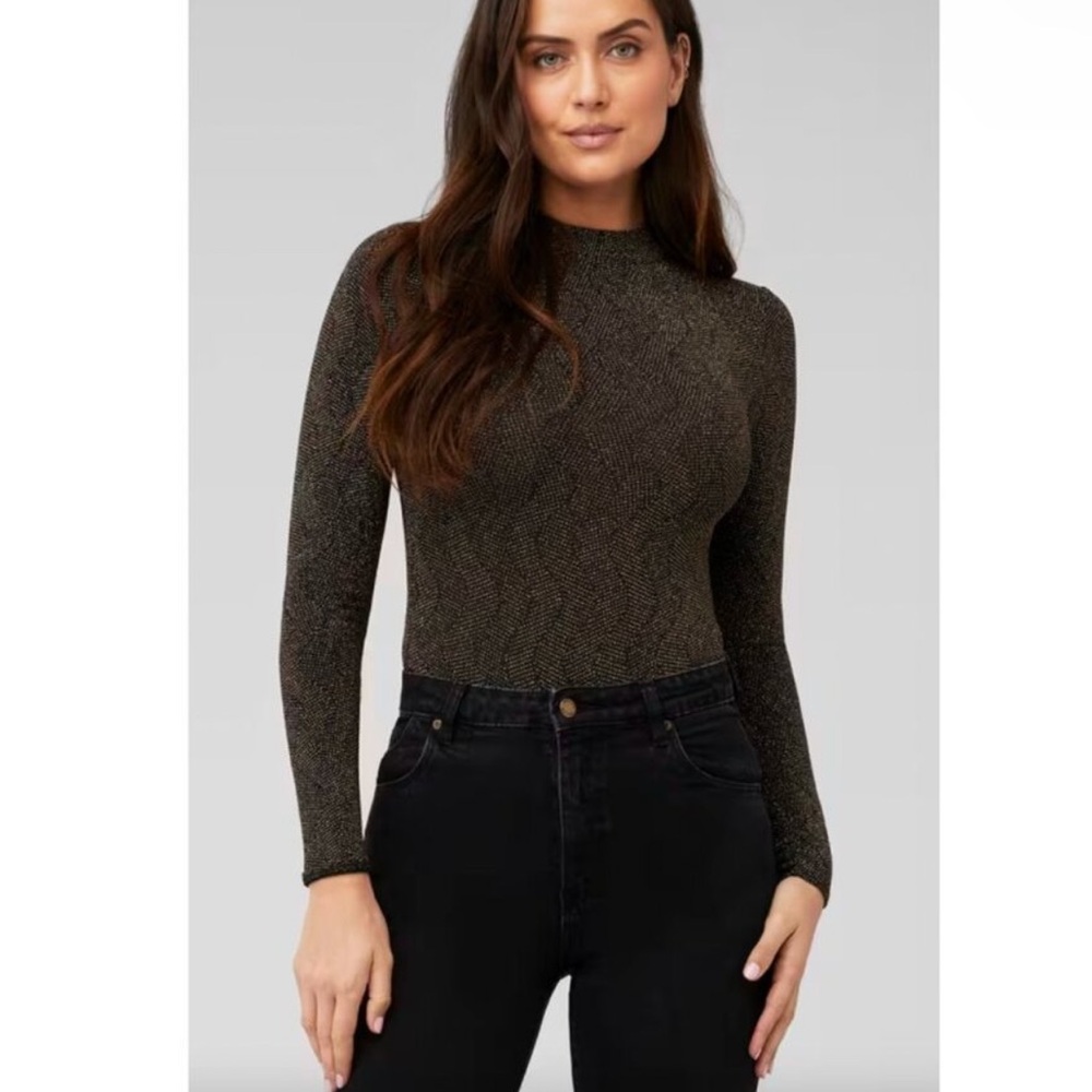 SHOW ME YOUR MUMU
IT'S PARTY TIME BODYSUIT Medium